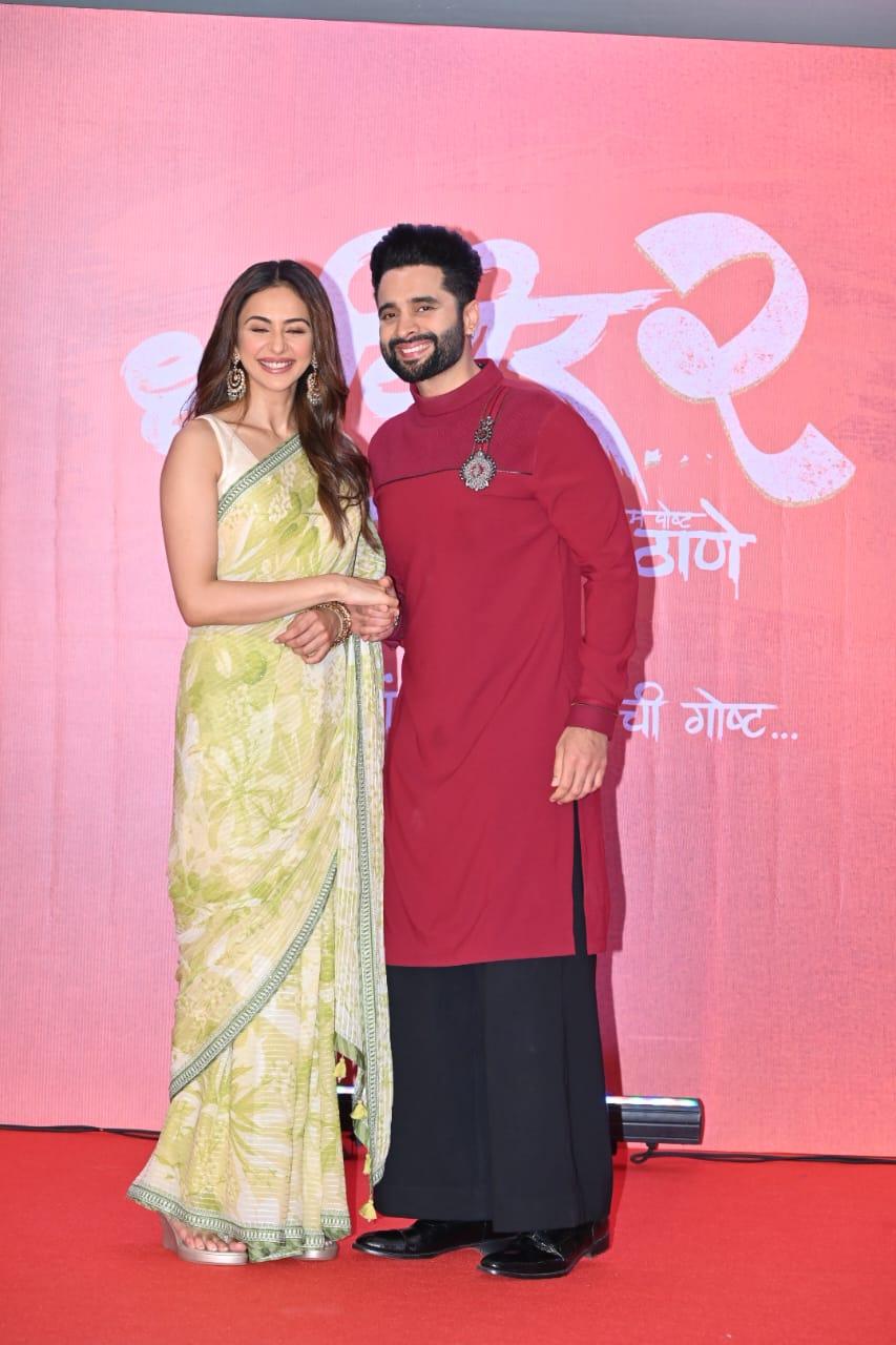 Rakul Preet Singh and Jackky Bhagnani attended together. While Rakul looked stunning in a lemon-yellow saree, Jackky aced his look in a red kurta