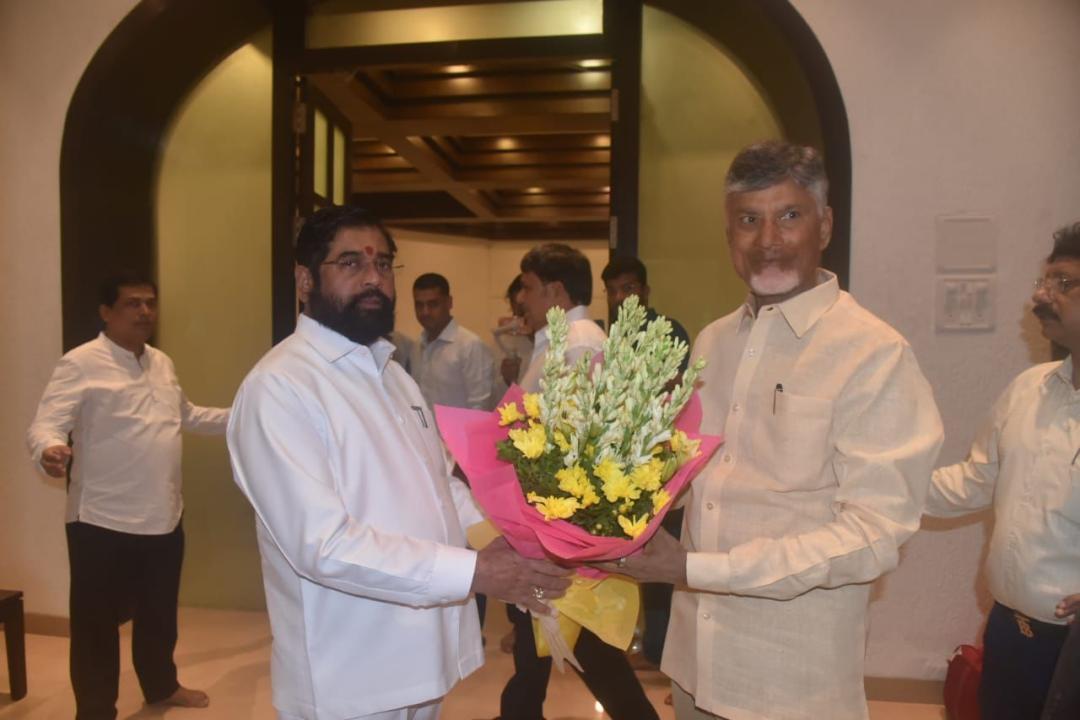 Andhra Pradesh CM Chandrababu Naidu meets Eknath Shinde, discusses politics and cooperation