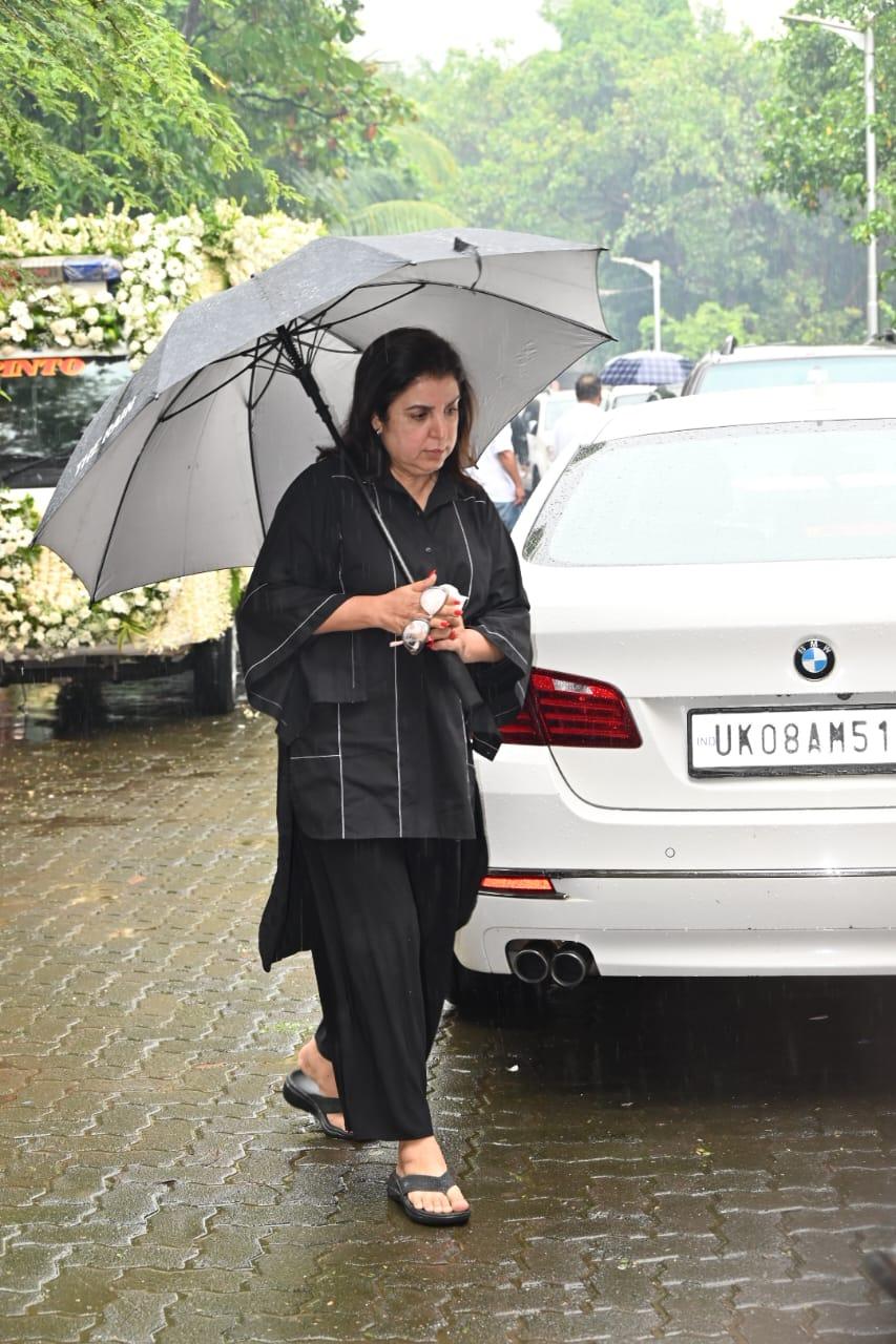 Farah Khan looked numb as she attended the funeral of Bhushan Kumar's cousin