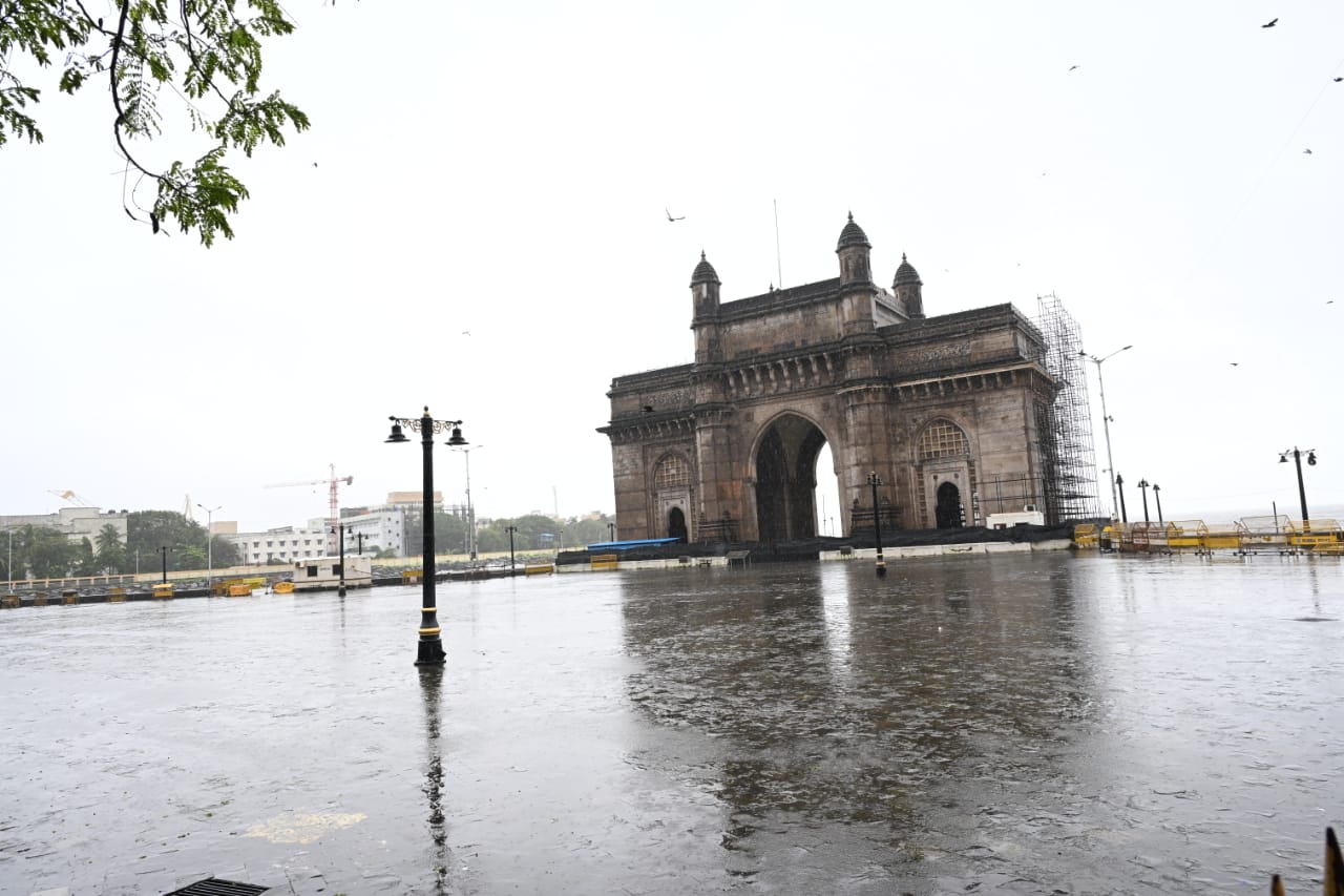 The island city recorded 71 mm of rainfall, eastern Mumbai 72 mm and western Mumbai 59 mm of rainfall in the 24-hour period ending at 8 am