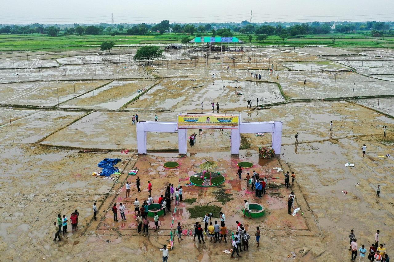 According to the Office of the Relief Commissioner, the number of people injured stands at 28. Only four of the 121 bodies remained to be identified