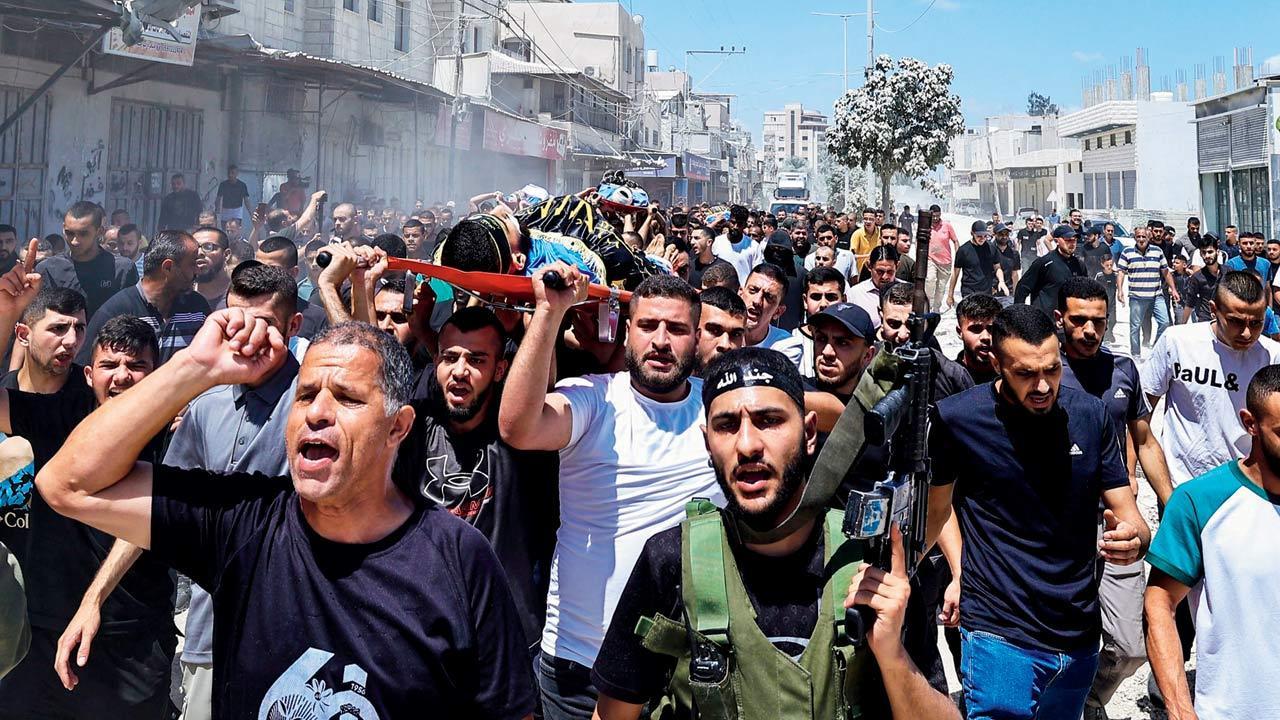 Israeli strike kills 9 from one family