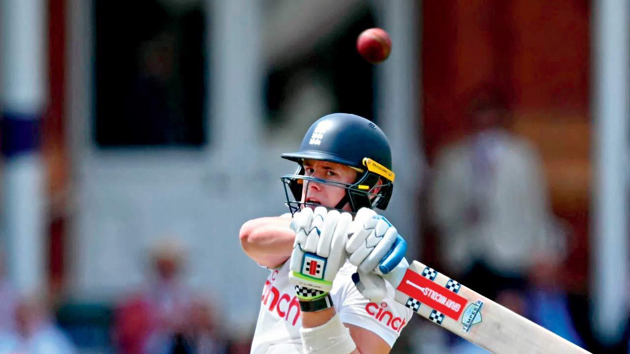 Debutant Smith helps England take big lead