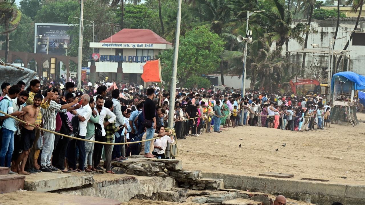 IN PHOTOS: Mumbai's Juhu beach temporarily shut for visitors during high tide