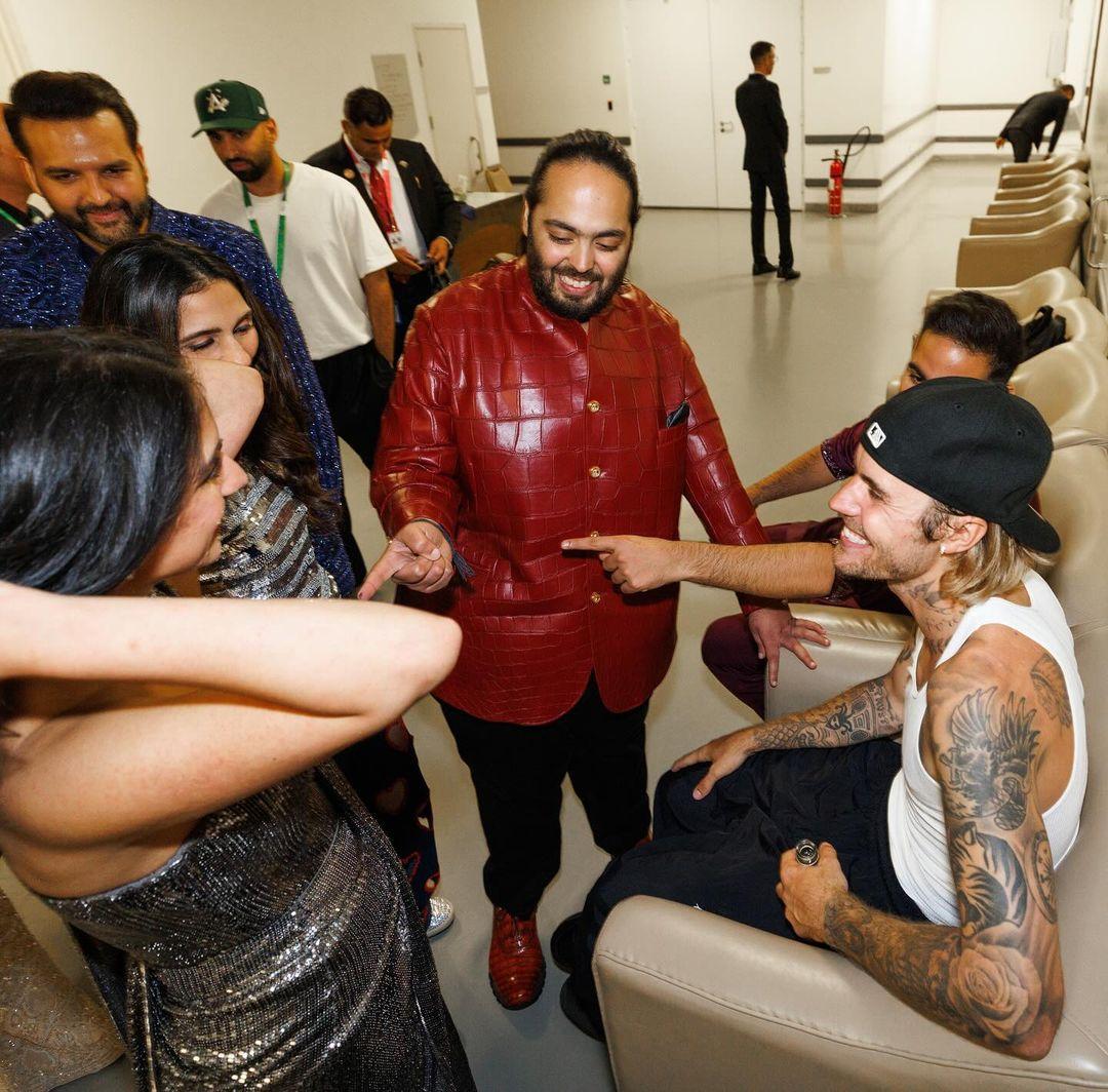 Bieber has posted a series of inside pictures from the grand event. In this picture, he can be seen chit-chatting with Anant Ambani, Radhika Merchant