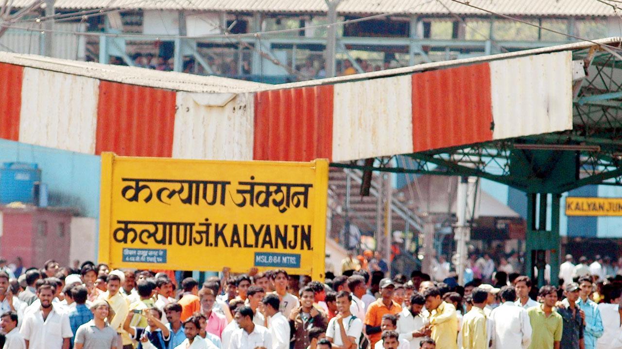 SPECIAL| Mumbaikars weigh in on rly's new Mumbai-Pune rail alignment