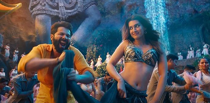 Recently, Kriti Sanon starred in the horror-comedy Bhediya opposite Varun Dhawan. In the film, the song 'Thumkeshwari' made people do some thumkas