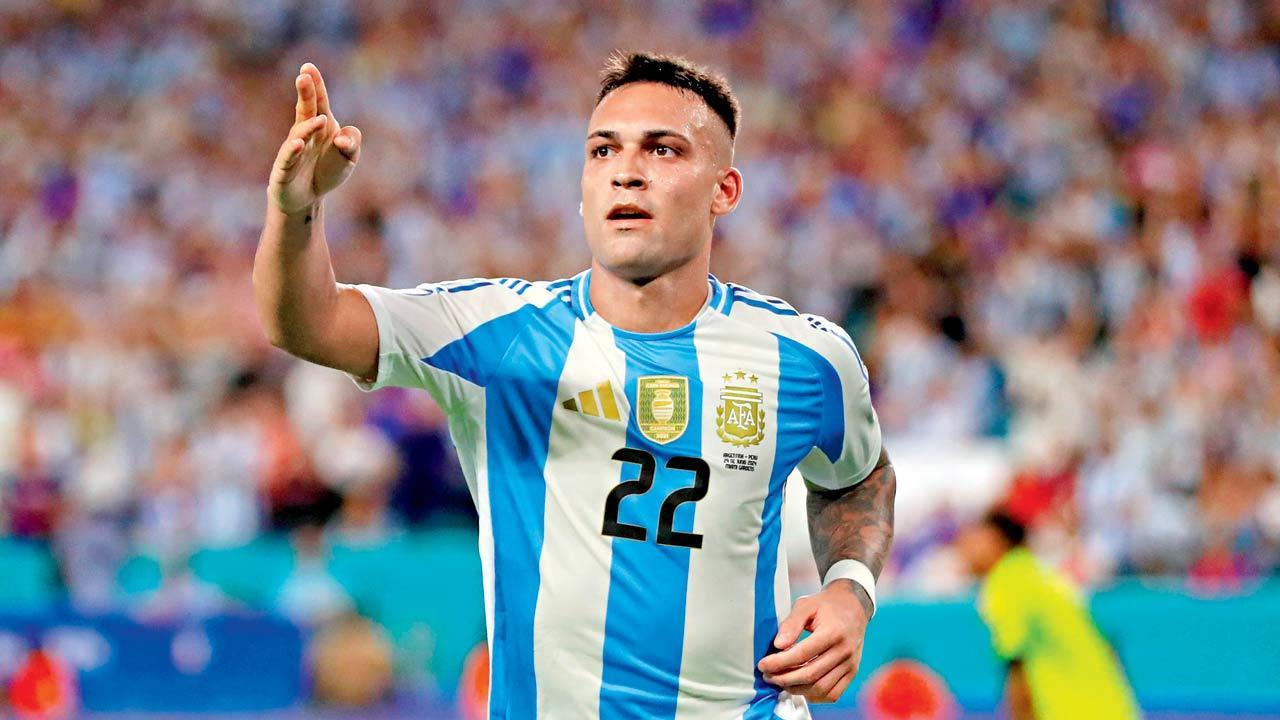 Messi-less Argentina beat Peru thanks to Martinez brace