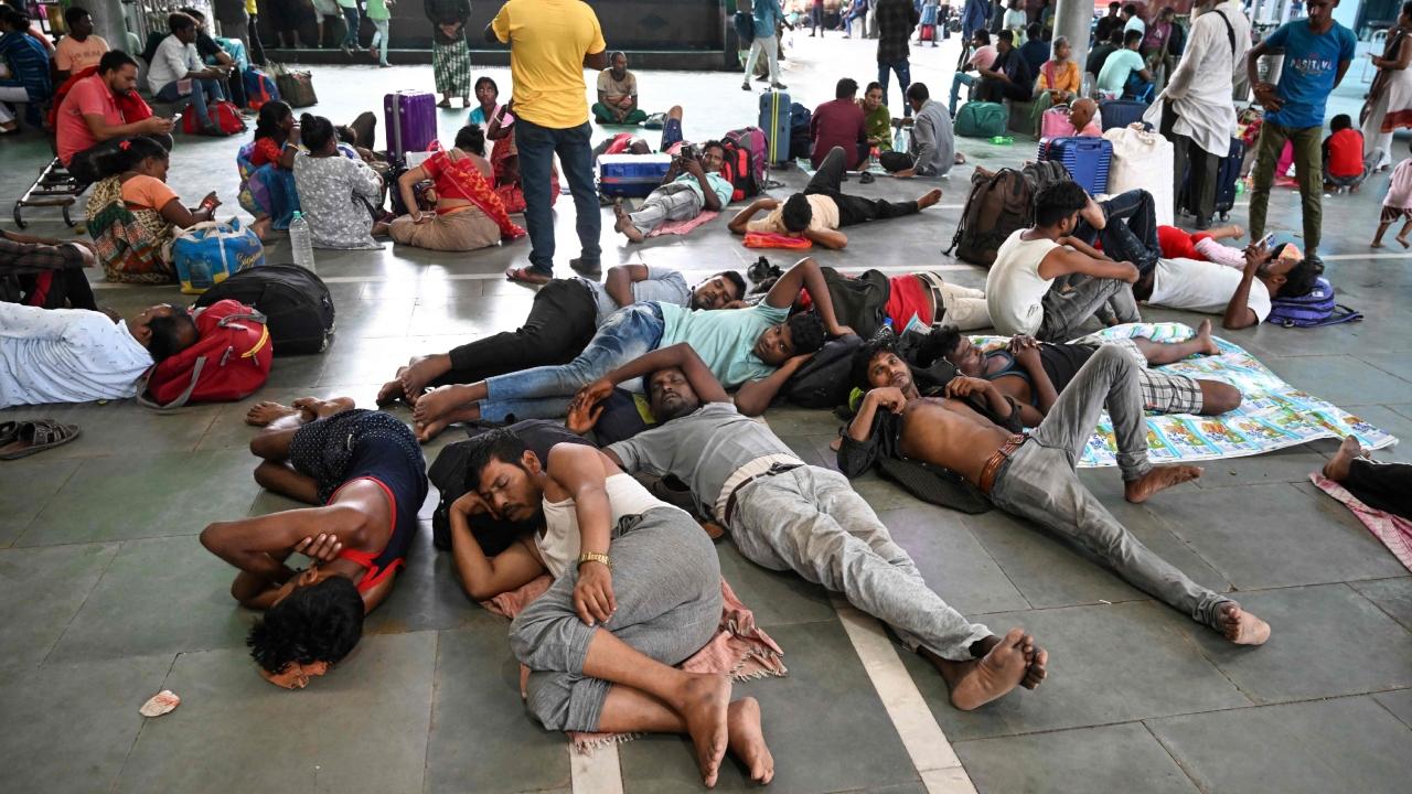 Two persons were killed and 20 others injured after at least 18 coaches of the Howrah-Mumbai Mail derailed in Jharkhand's Seraikela-Kharsawan district