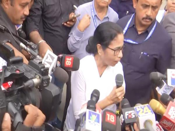 Niti Aayog meeting: Nitish Kumar absent while Mamata Banerjee stages a walkout