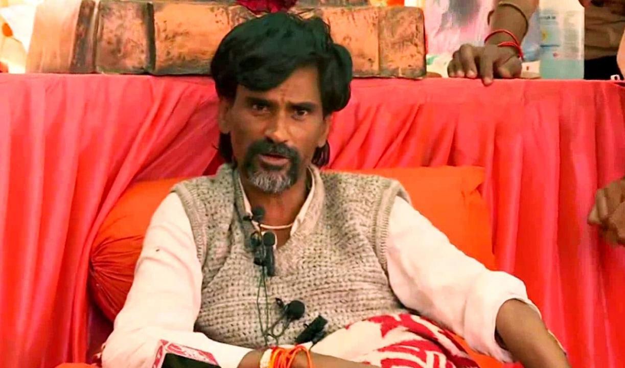 Maratha quota: Manoj Jarange vents ire on BJP leader Pravin Darekar