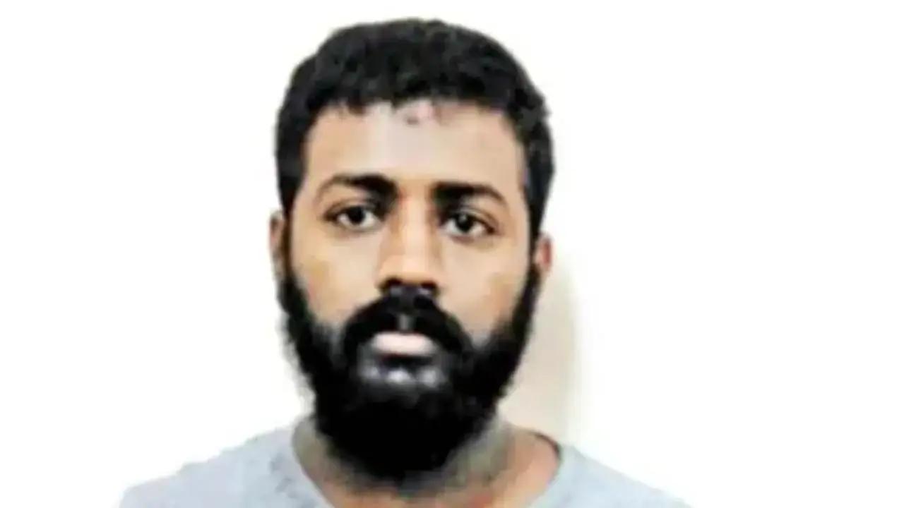 'Conman' Sukesh Chandrasekhar gets bail from Bombay HC in 2015 cheating case
The Bombay High Court has granted bail to alleged conman Sukesh Chandrasekhar in a 2015 cheating case lodged by the city police's Economic Offences Wing. Chandrasekhar, however, will not walk out of Delhi's Tihar Jail, where he is currently lodged, since he is an accused in several cases....Read More