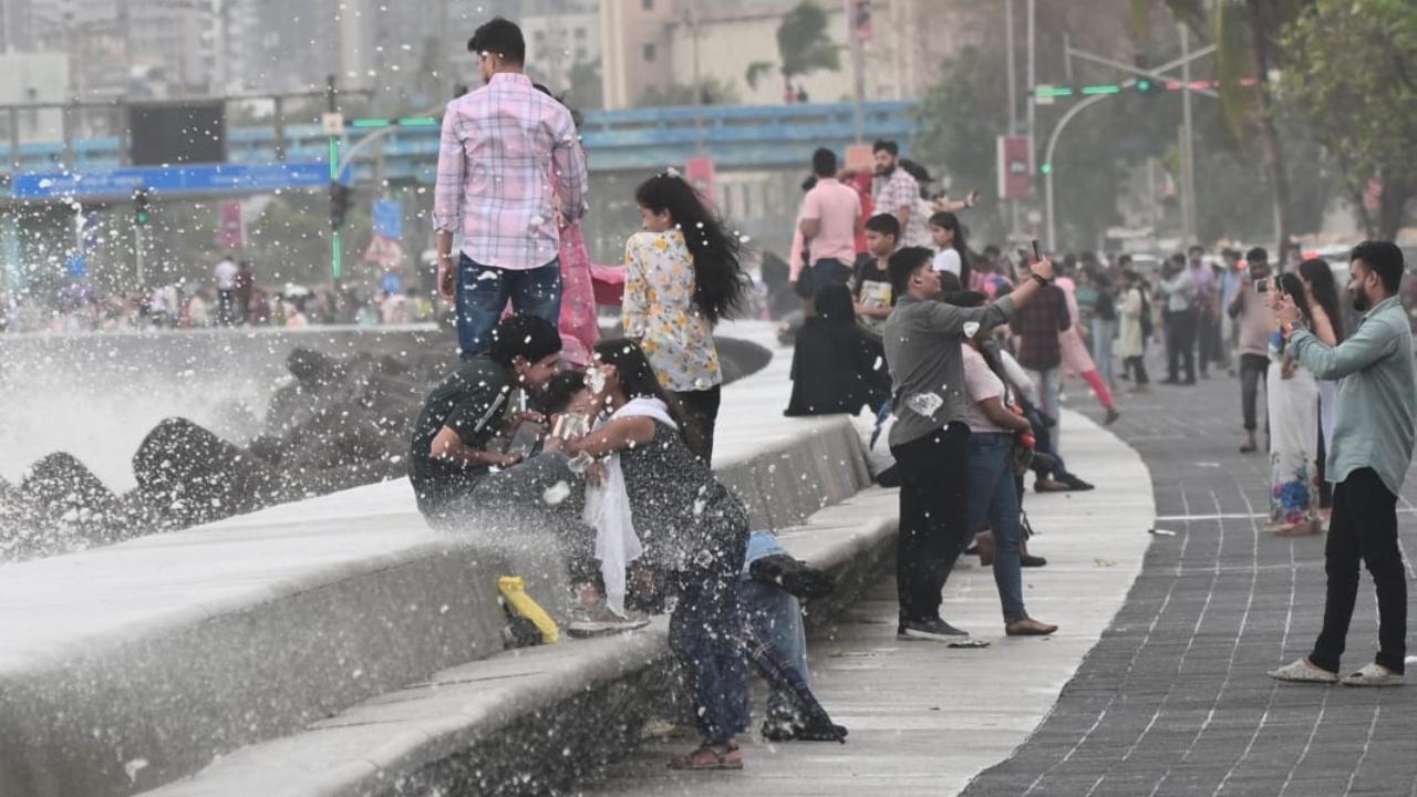 Meanwhile, on Friday, the downpour had caused waterlogging in some low-lying areas of the city