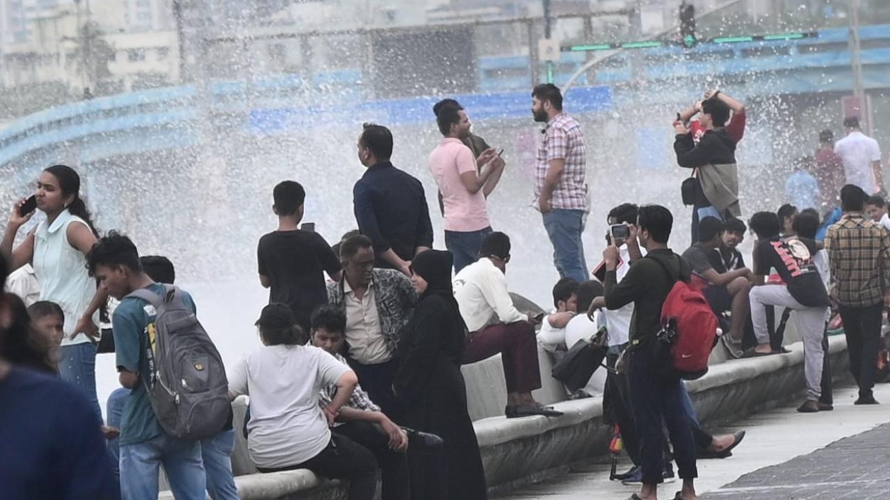 The Brihanmumbai Municipal Corporation, in its weather update, had predicted that a high tide of roughly 3.69 metres at 4:39 pm