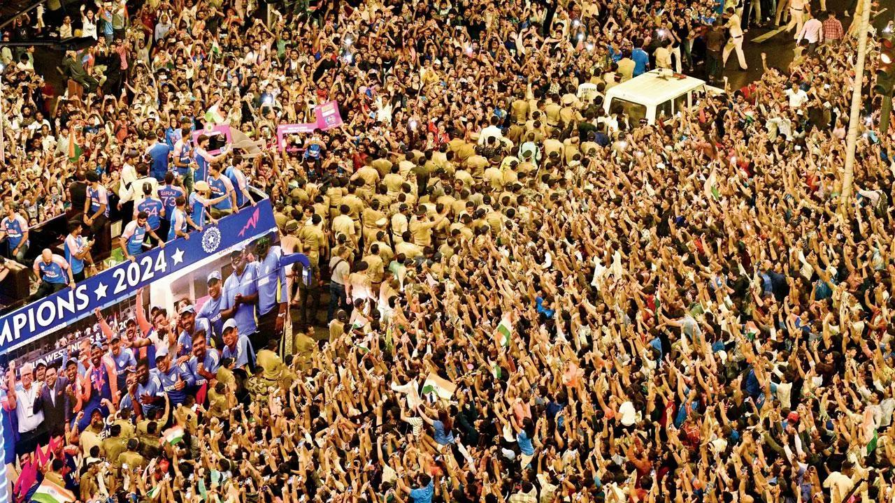 Team India victory parade: Over 60 missing phone complaints filed with Mumbai Police
Over 60 persons approached Mumbai Police with complaints of mobile phone theft after the massive Team India victory parade held for the T20 World Cup-winning Indian team at Marine Drive, an official said on Friday....Read More