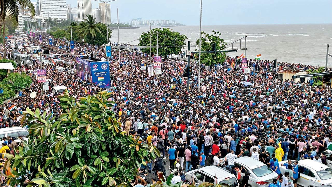 Marine Drive mayhem: Cops break gates amid victory parade chaos