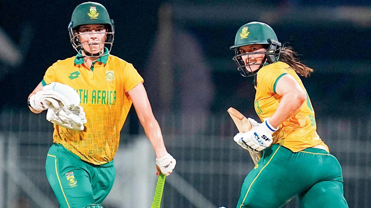 Brits, Kapp score fifties to propel SA to 189-4 vs India