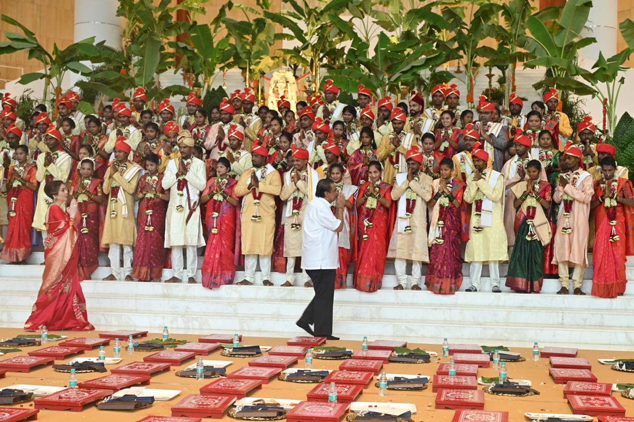 Nita Ambani and Mukesh Ambani, accompanied by their family members, attended the function and extended their wishes to the couples