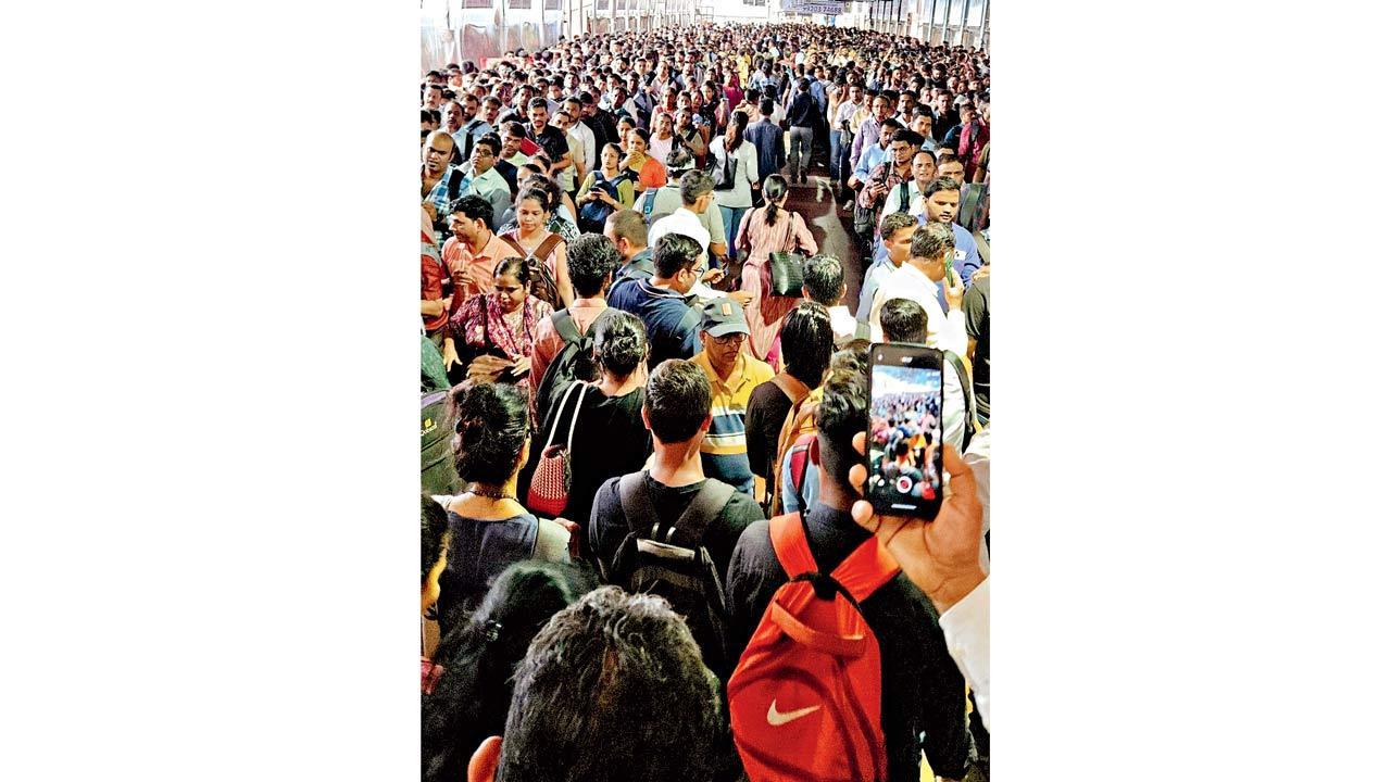 Your crowd, your circus: Railway to Metro