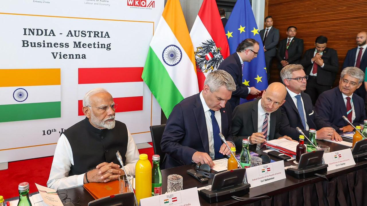 Prime Minister Narendra Modi during his official visit to the European nation, has invited Austrian companies to invest in India, to strengthen the economic ties between the two nations, according to the Ministry of External Affairs
