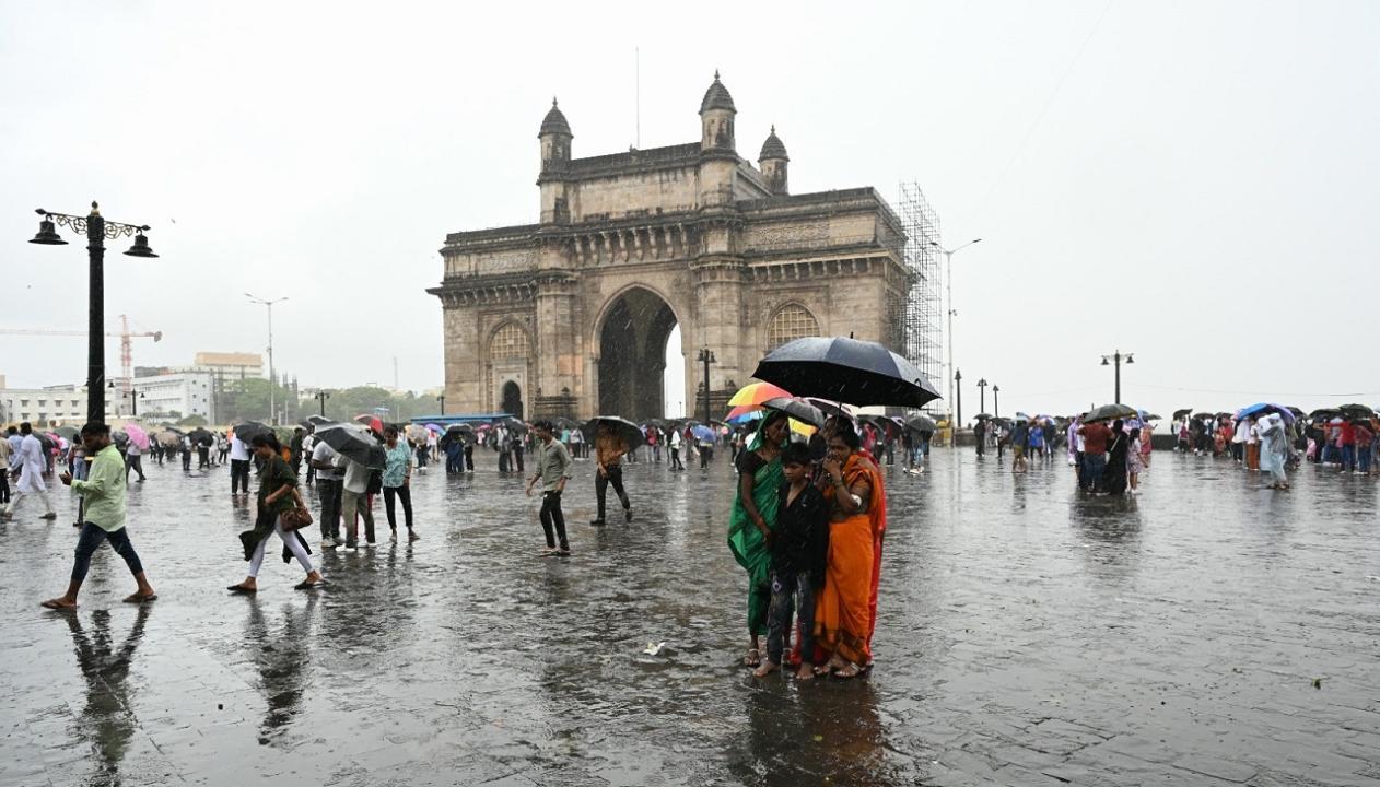 Mumbai weather update: IMD issues orange alert for Mumbai and Thane