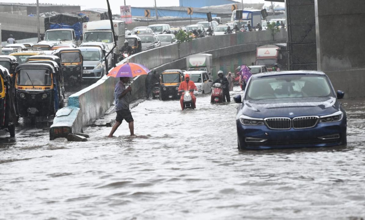 Mumbai weather update: IMD issues red alert for city, predicts heavy to very heavy rainfall