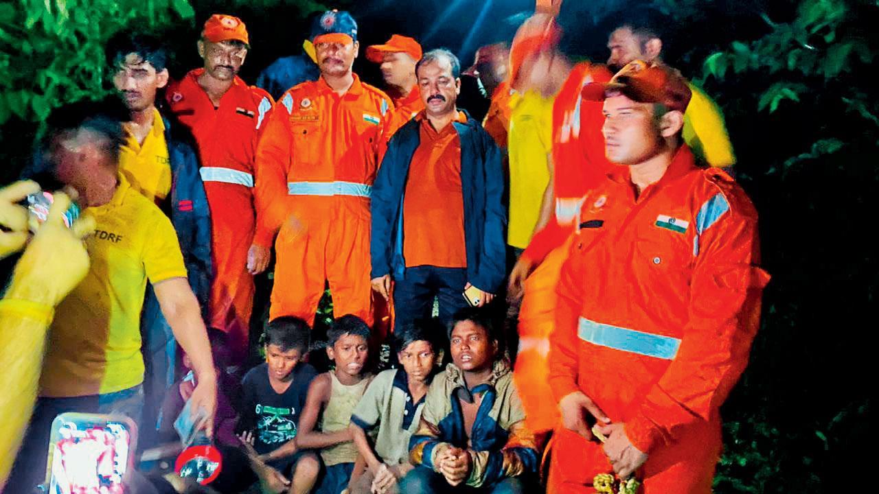 Thane: Five kids rescued from Mumbra hill in late-night rescue op