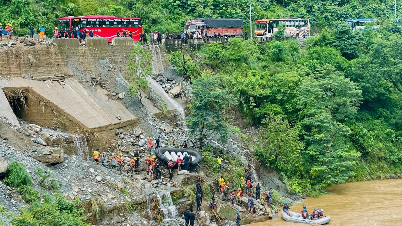 The missing Indian nationals are identified as Santosh Thakur, Surendra Sah, Adit Miyaan, Sunil, Shahnawaj Alam, and Ansari. Another person has not been identified