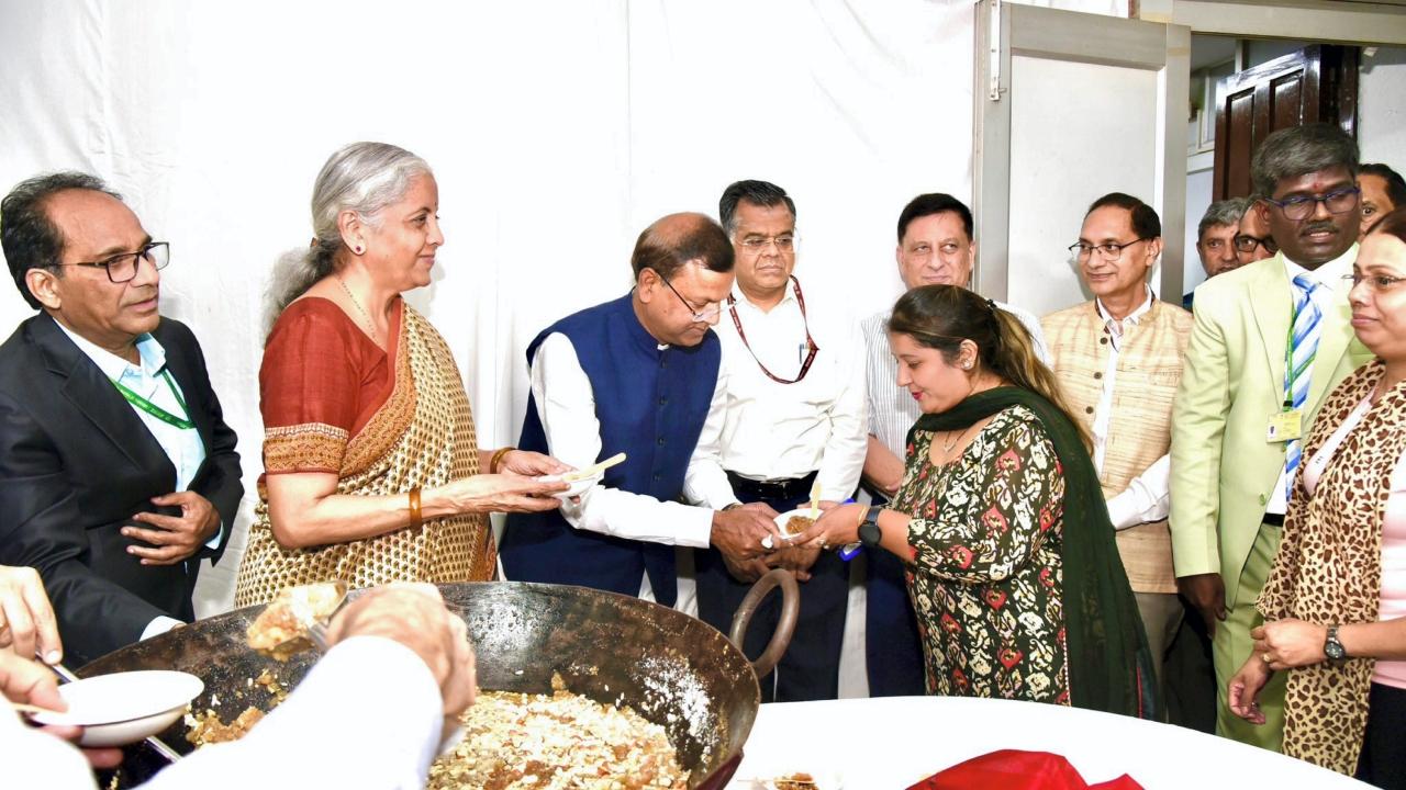 As part of the ceremony, the finance minister also took a round of the Budget Press and reviewed the preparations besides extending her best wishes to the officials concerned