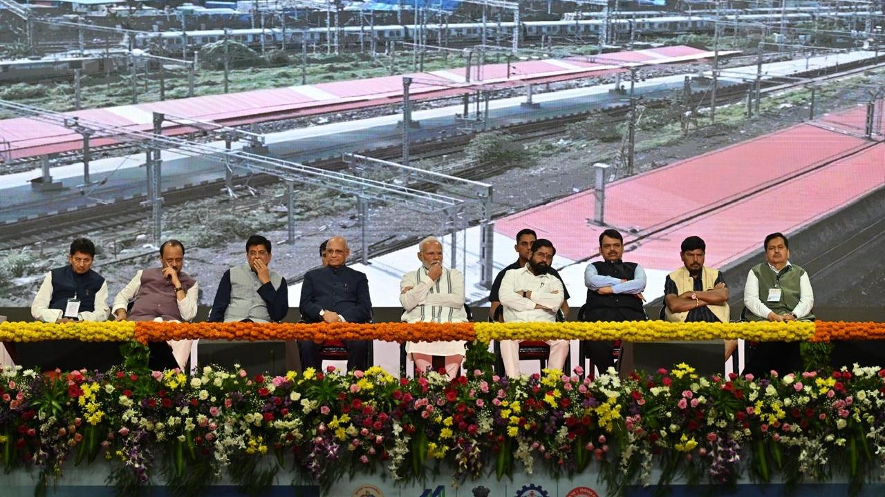 The GMLR envisages road connectivity from Western Express Highway at Goregaon to Eastern Express Highway at Mulund