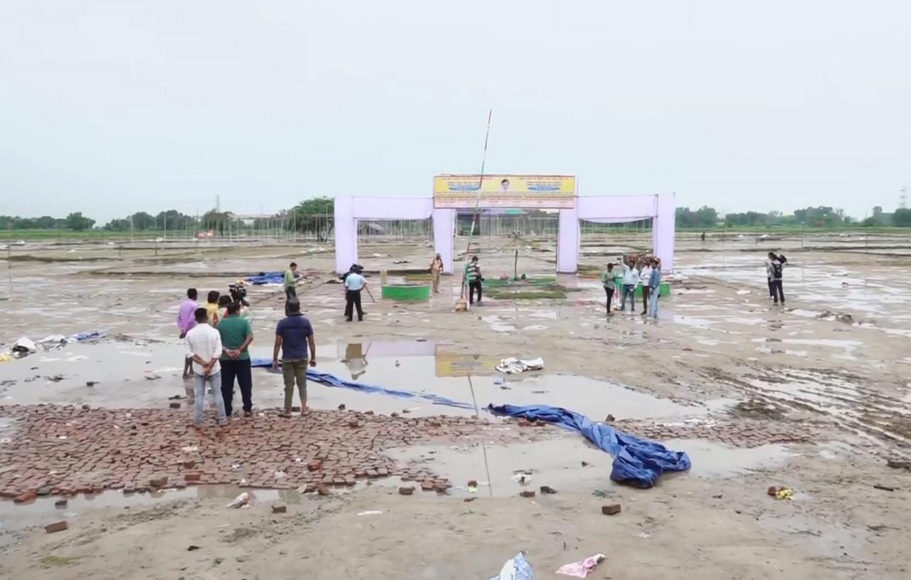A team consisting of ADG Agra and Aligarh Divisional Commissioner has been constituted to inquire into the cause of the incident. The report is likely to be submitted on Wednesday