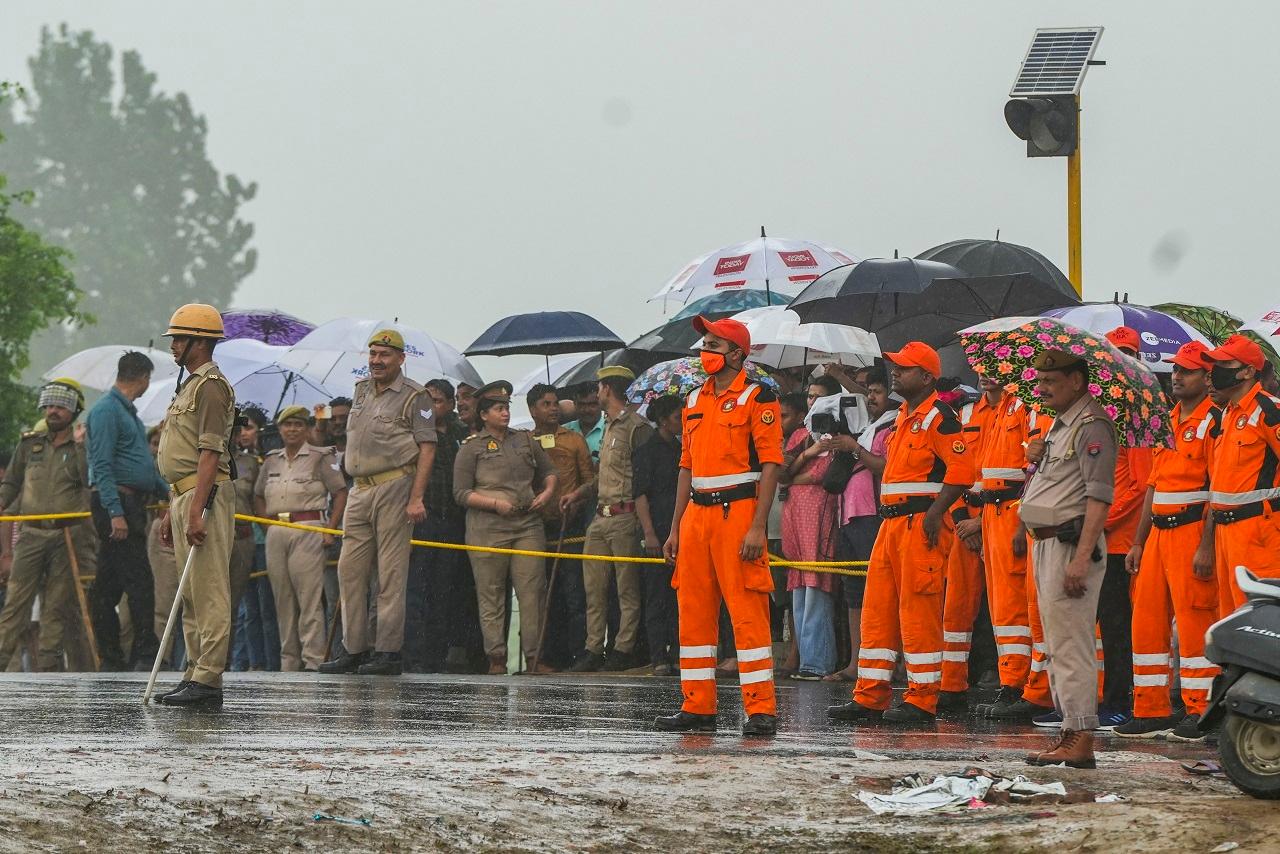 Of the 116 who died on Tuesday, all were women, except for seven children and one man