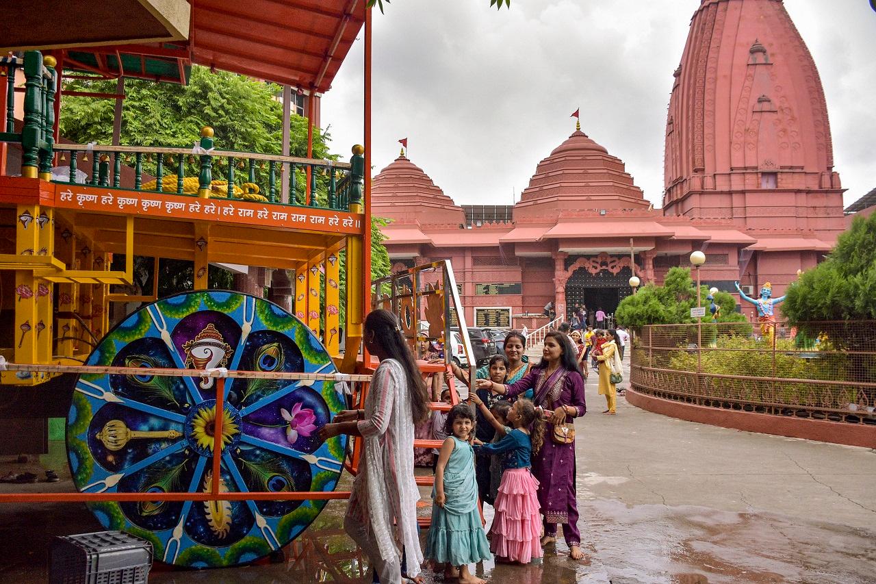 Following Lord Sudarshan, Lord Balabhadra was taken to his Taladhwaja chariot. Goddess Subhadra, the sister of Lord Jagannath and Lord Balabhadra, was brought to her Darpadalan chariot in a special procession by servitors