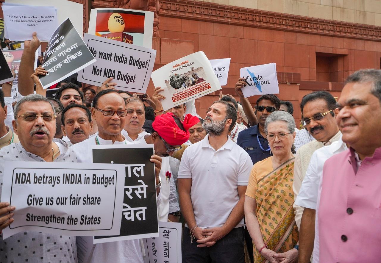 Besides Rahul Gandhi, Congress president Mallikarjun Kharge, Congress Parliamentary Party chief Sonia Gandhi, Samajwadi Party chief Akhilesh Yadav, several MPs of the Congress, TMC, Samajwadi Party, DMK and the Left joined the protest held on the steps leading up to the Makar Dwar of Parliament