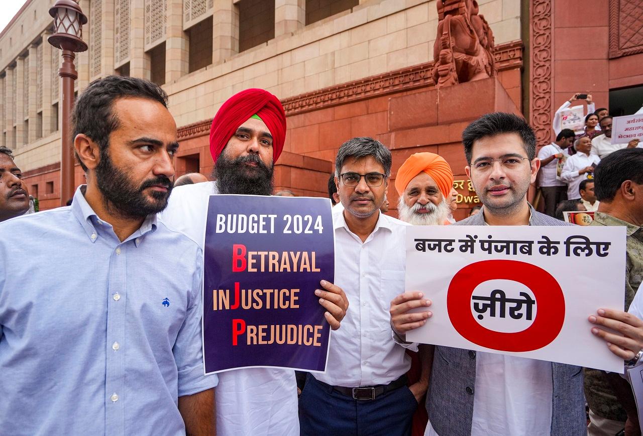 SP MP Jaya Bachchan also slammed the budget, saying youth have been given false promises. The protesting MPs raised placards such as 'We want India budget not NDA budget' and 'NDA betrays India in Budget'