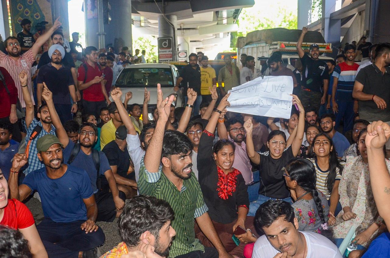 Earlier in the day, the owners of the institutes asked students using the basement libraries to vacate after the MCD initiated action against coaching centres violating building bye-laws