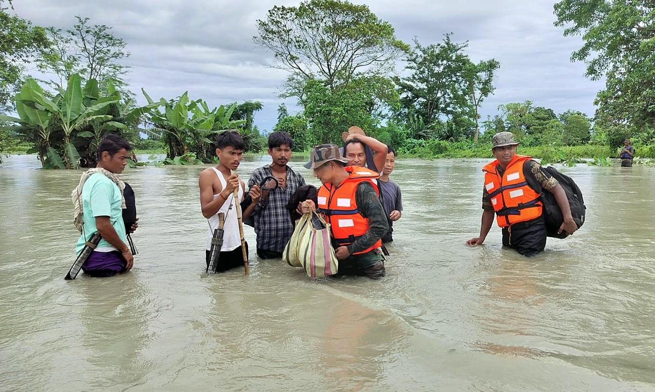 Rescue teams of local administration, Army, Paramilitary forces, SDRF, and Circle Office are engaged in rescue operations in many places and on Tuesday rescued nearly 2900 people from different flood-affected areas