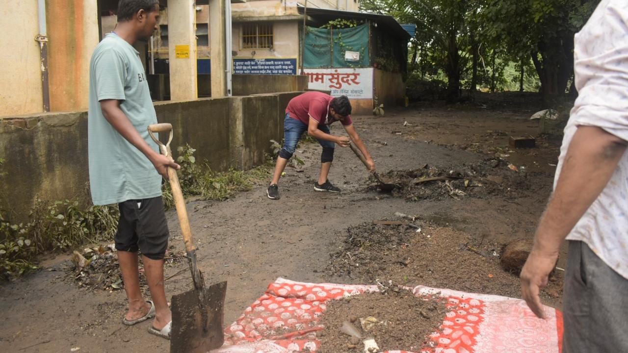Maharashtra Chief Minister Eknath Shinde has instructed the Pune district administration to start a massive cleanup drive after in view of the situation