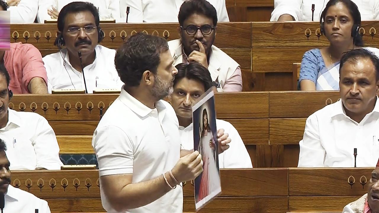 The Congress leader held up a picture of Lord Shiva and said his message was about fearlessness and non-violence. He also cited the teachings of other religions to make a similar point.