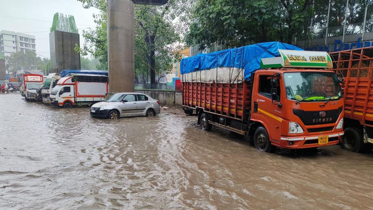 In Photos: Heavy rains in Mumbai leads to waterlogging on roads