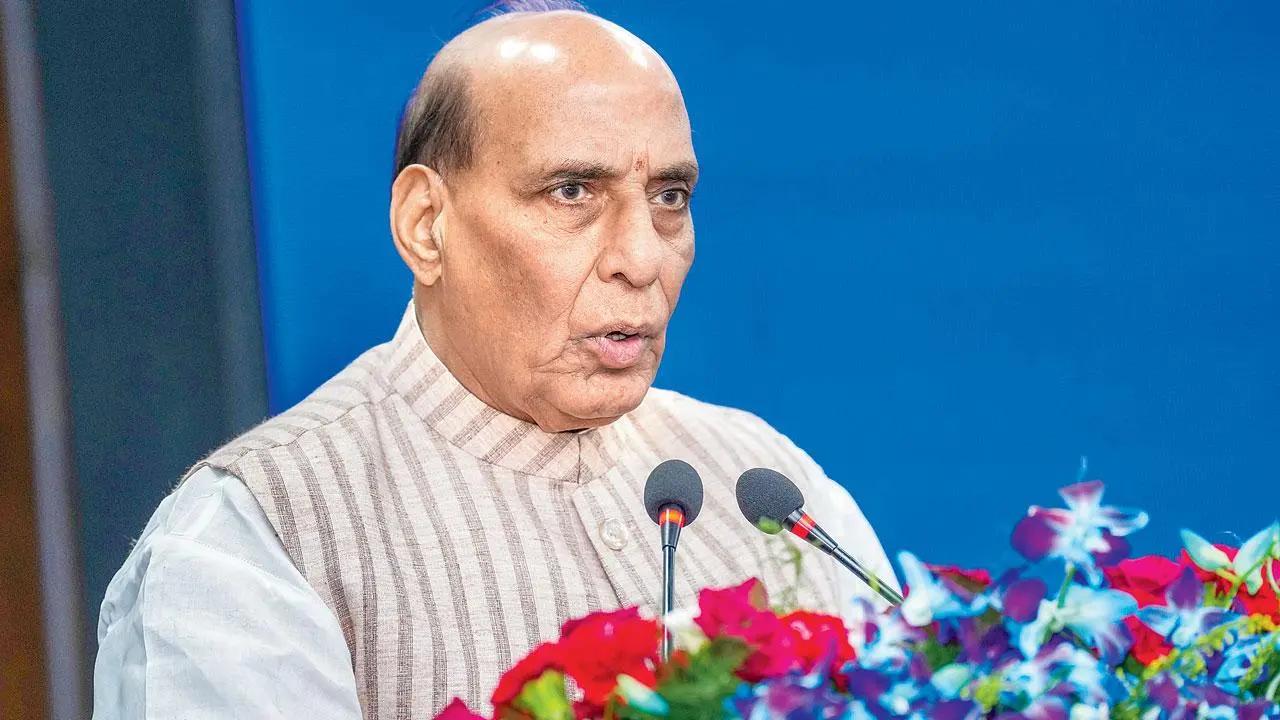 PM Modi greets Rajnath Singh on birthday