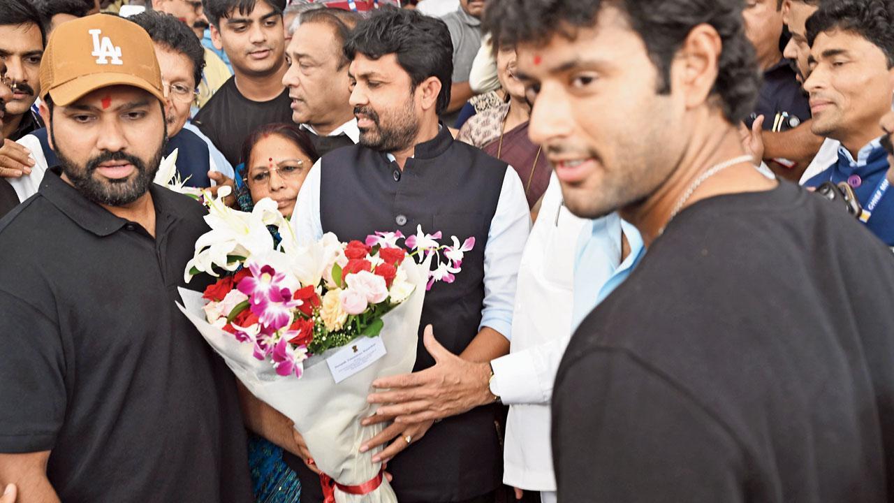 Politicians catch cricket fever: Maharashtra govt honours Rohit Sharma & team