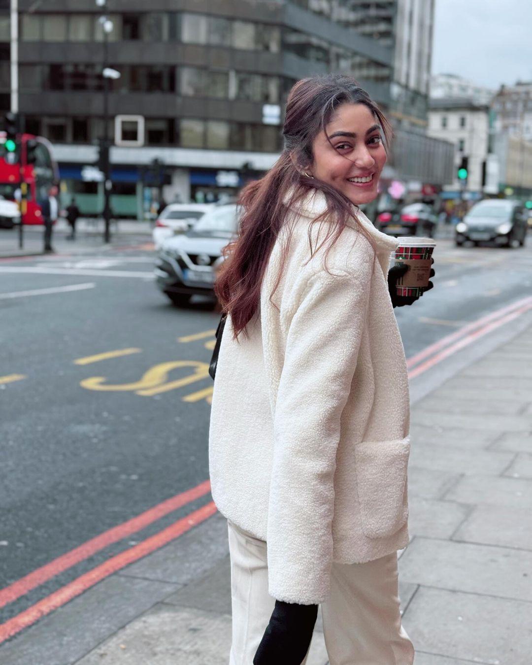 Sana shared a series of pictures from her trip, and all these snaps are making us wish to go on a trip