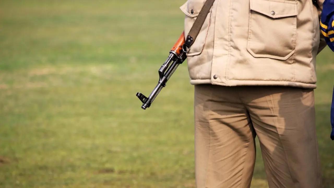 Maharashtra: Woman naxalite carrying Rs 8 lakh reward surrenders in Gadchiroli district