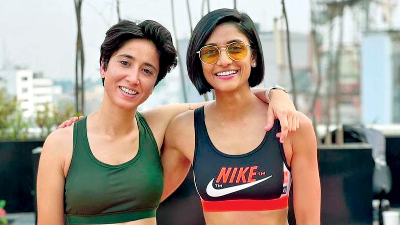 (Right) Tanvie Hans (in green)and Swetha Subbiah