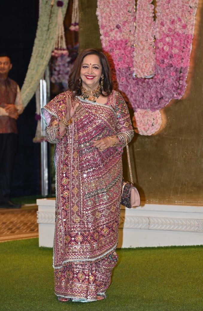 Isha Ambani's mother-in-law also posed for the camera as she attended the puja ceremony