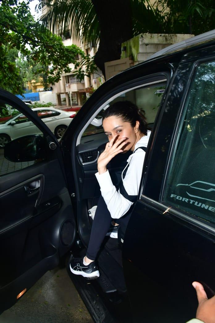 Shraddha Kapoor went for a no-make-up look 
