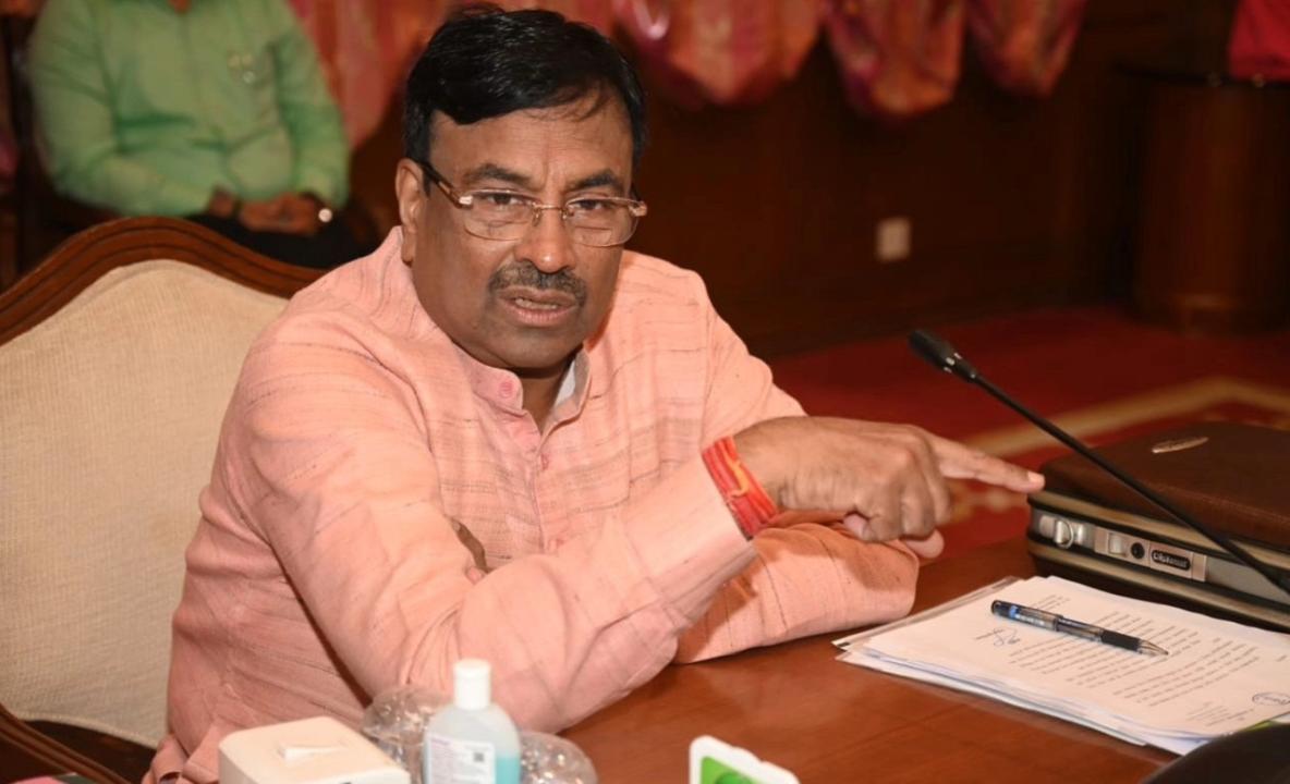 Nobody claims that 'wagh nakh' being brought from London was used by Shivaji Maharaj, says Maharashtra minister