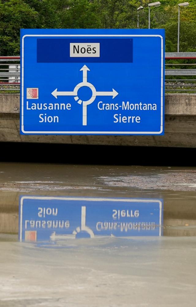 Switzerland`s Valais canton police said that another man was found dead in a hotel in Saas-Grund