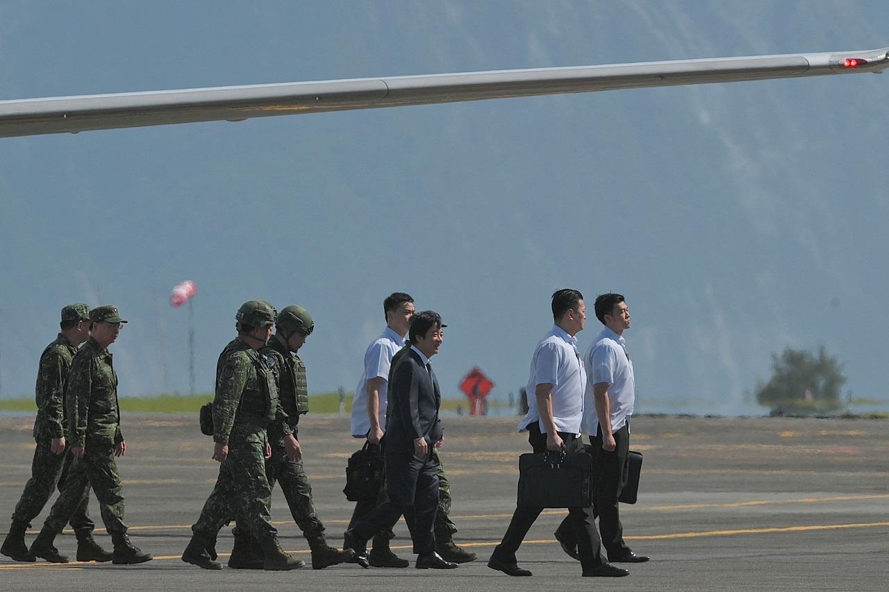 Military spokesperson Sun Li-fang said the annual Han Kuang military exercises are on track to continue with adjustments to ensure the safety of personnel and equipment, although some sea and air exercises would be altered due to the weather